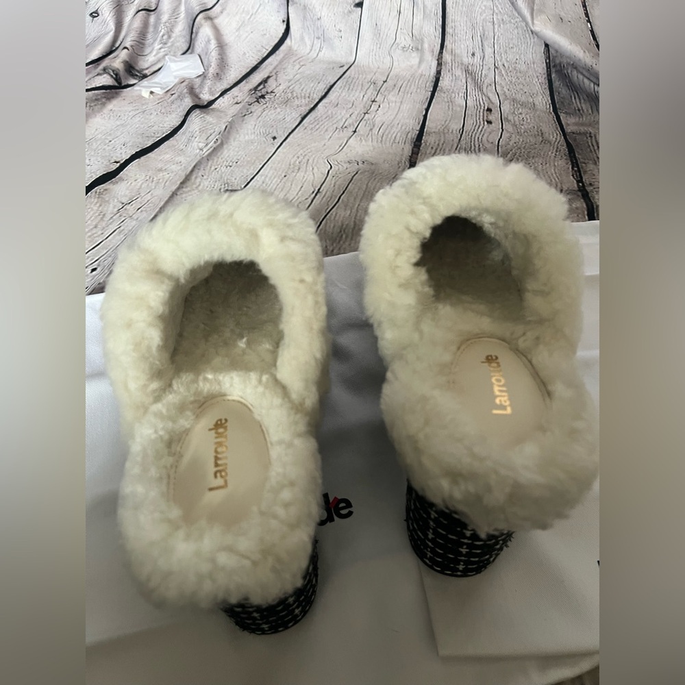 Larroudé Women's Miso Shearling Lined Platform Clogs - Picture 6 of 11